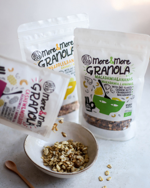Bio Granola More&More - Macadamia and Pineapple 300 g Bio Granola More&More - Macadamia and Pineapple 300 g
