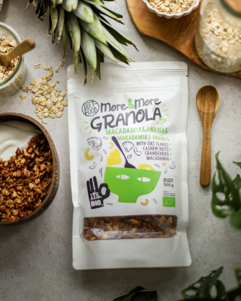 Bio Granola More&More - Macadamia and Pineapple 300 g Bio Granola More&More - Macadamia and Pineapple 300 g